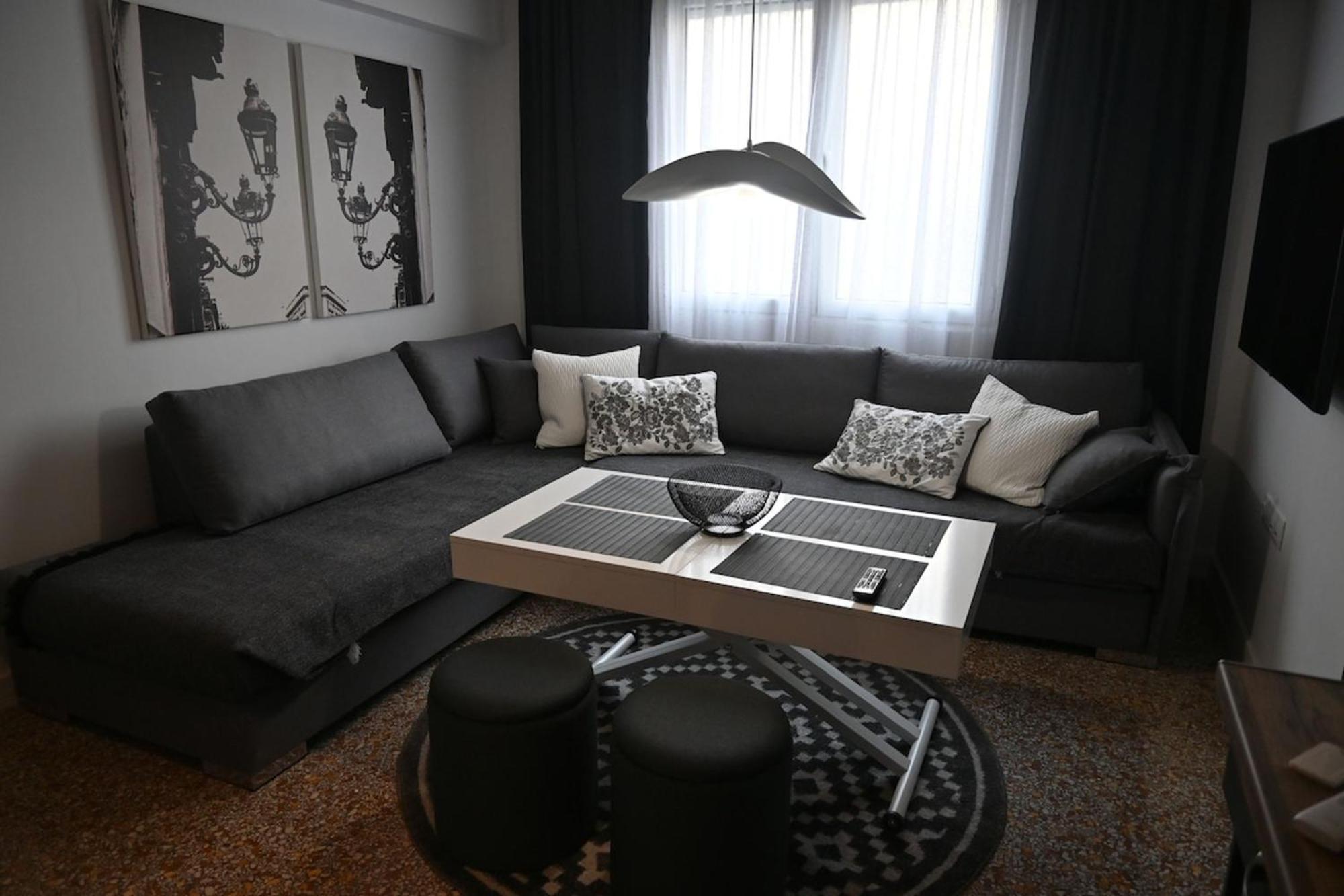 Haris 303 Apartment By Vpn Accomodation Aten Exteriör bild