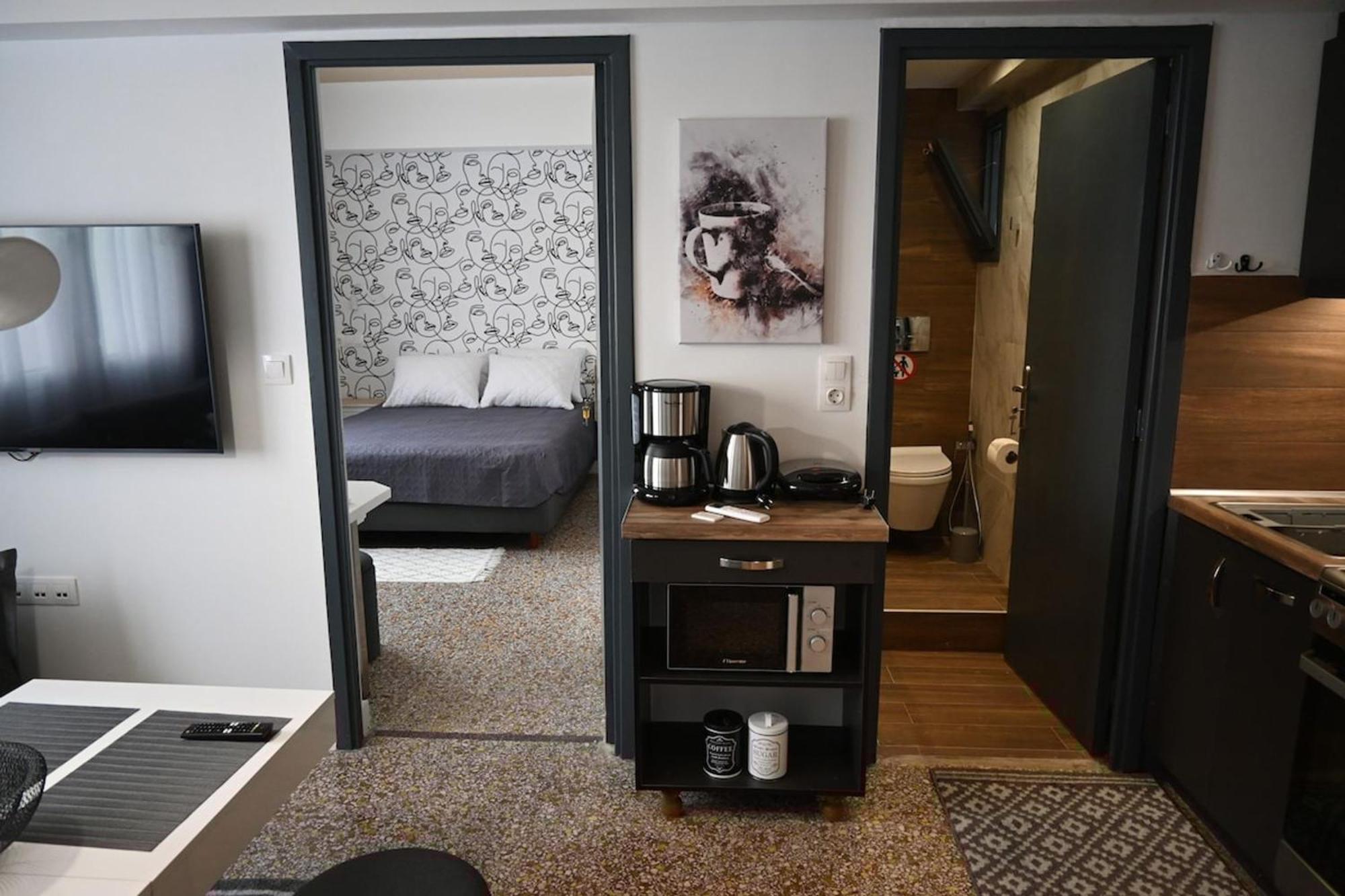 Haris 303 Apartment By Vpn Accomodation Aten Exteriör bild