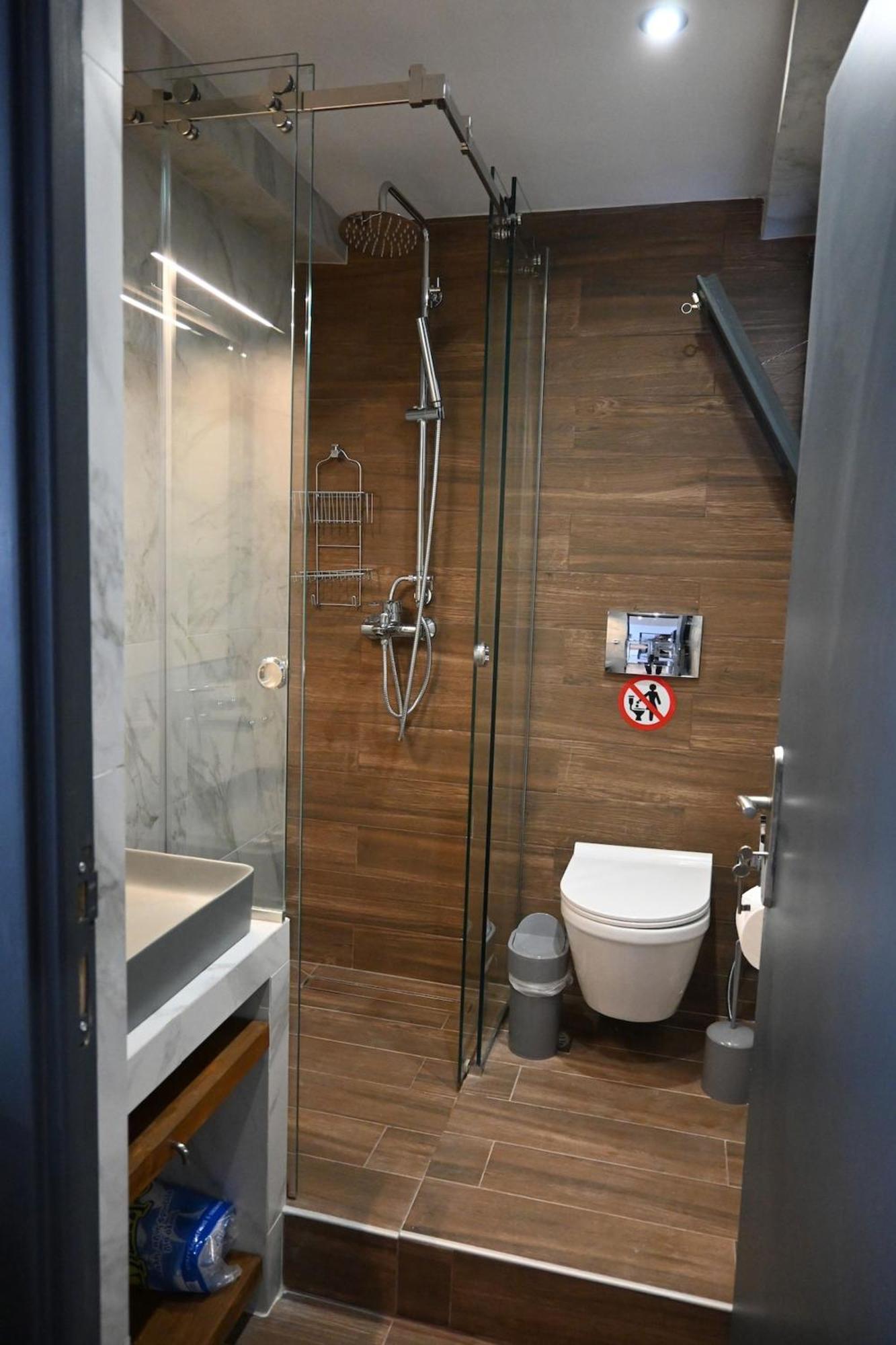 Haris 303 Apartment By Vpn Accomodation Aten Exteriör bild
