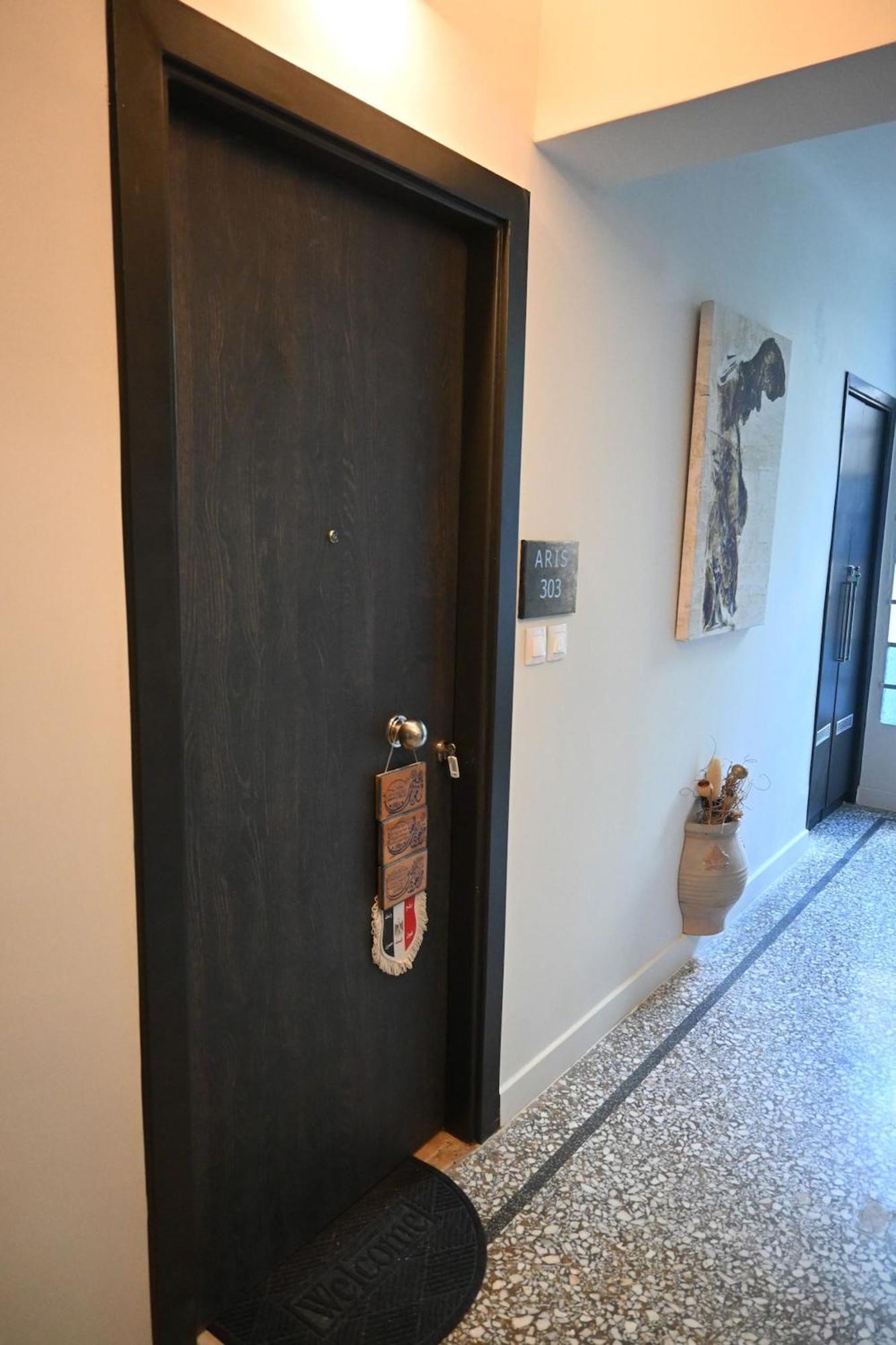 Haris 303 Apartment By Vpn Accomodation Aten Exteriör bild
